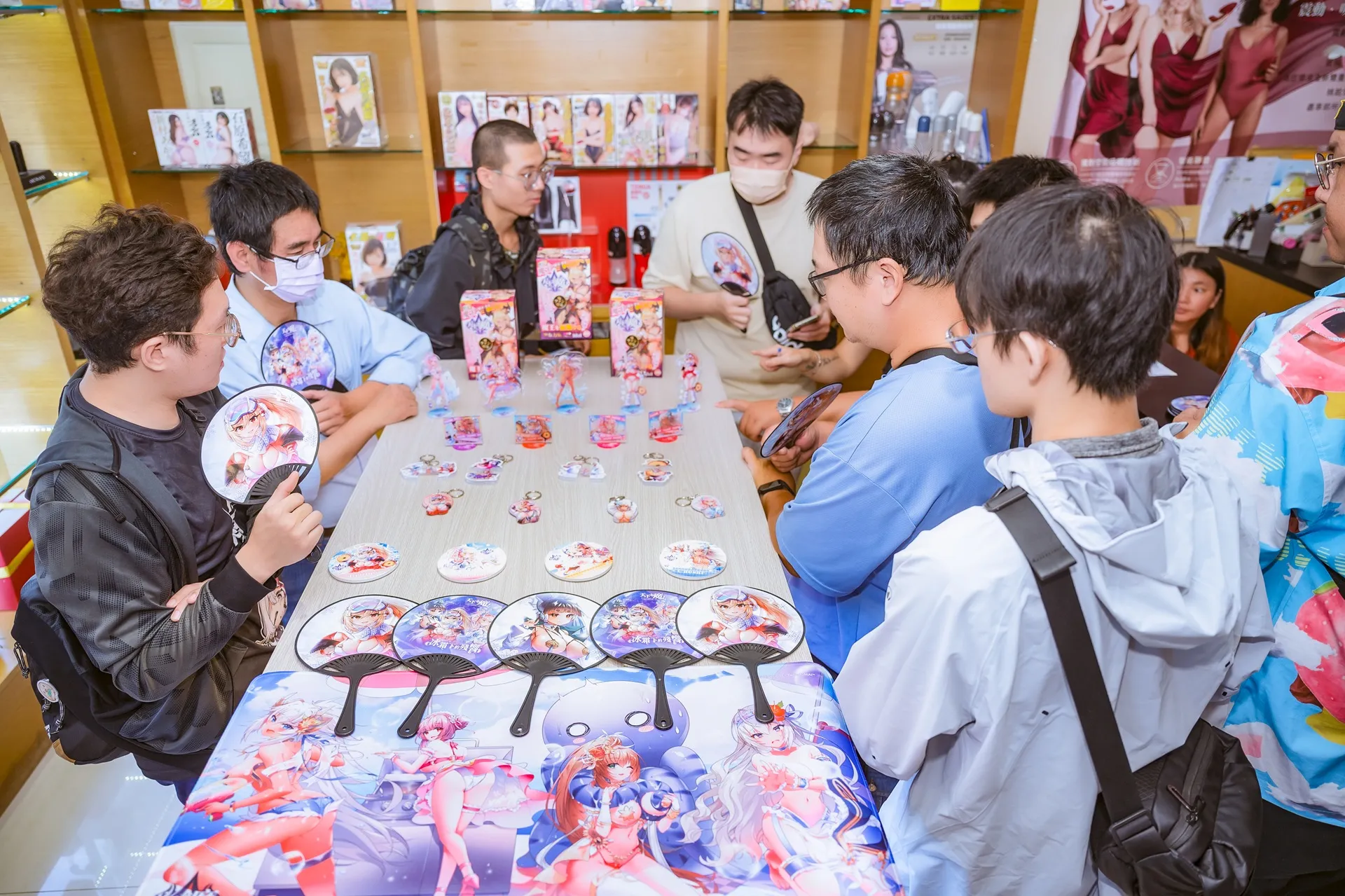 《天下布魔》性感COSER一日店長 盛大降臨北中南化身實體遊戲角色與玩家見面 高雄、台中場次人數大爆滿！插图9